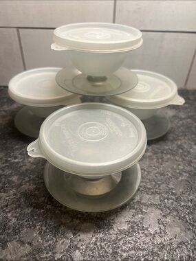 Tupperware set of 4 gray dessert Bowls with Lids parfait, jello, pudding